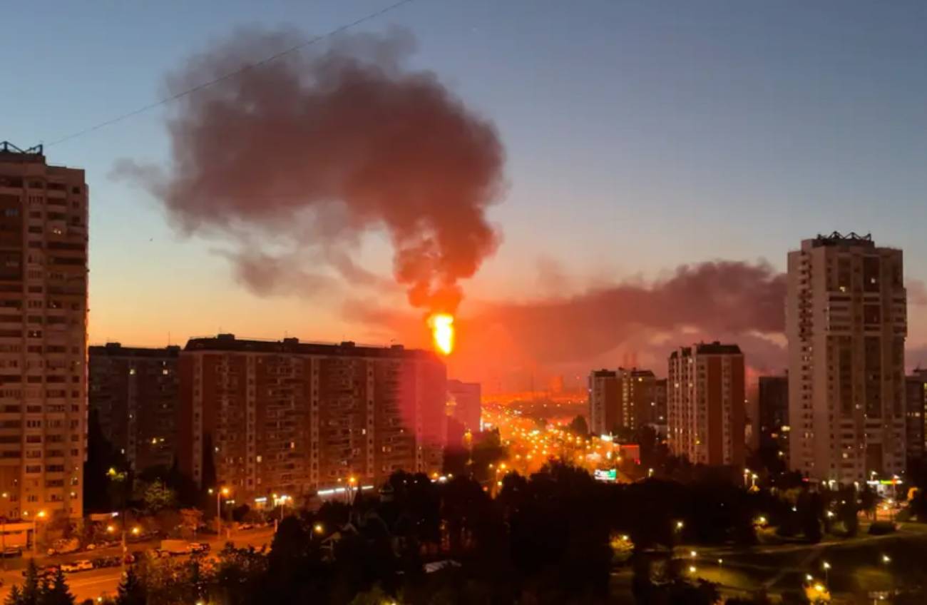 Горящата рафинерия край Москва